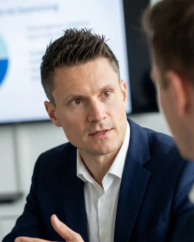 Sebastian Kull Business